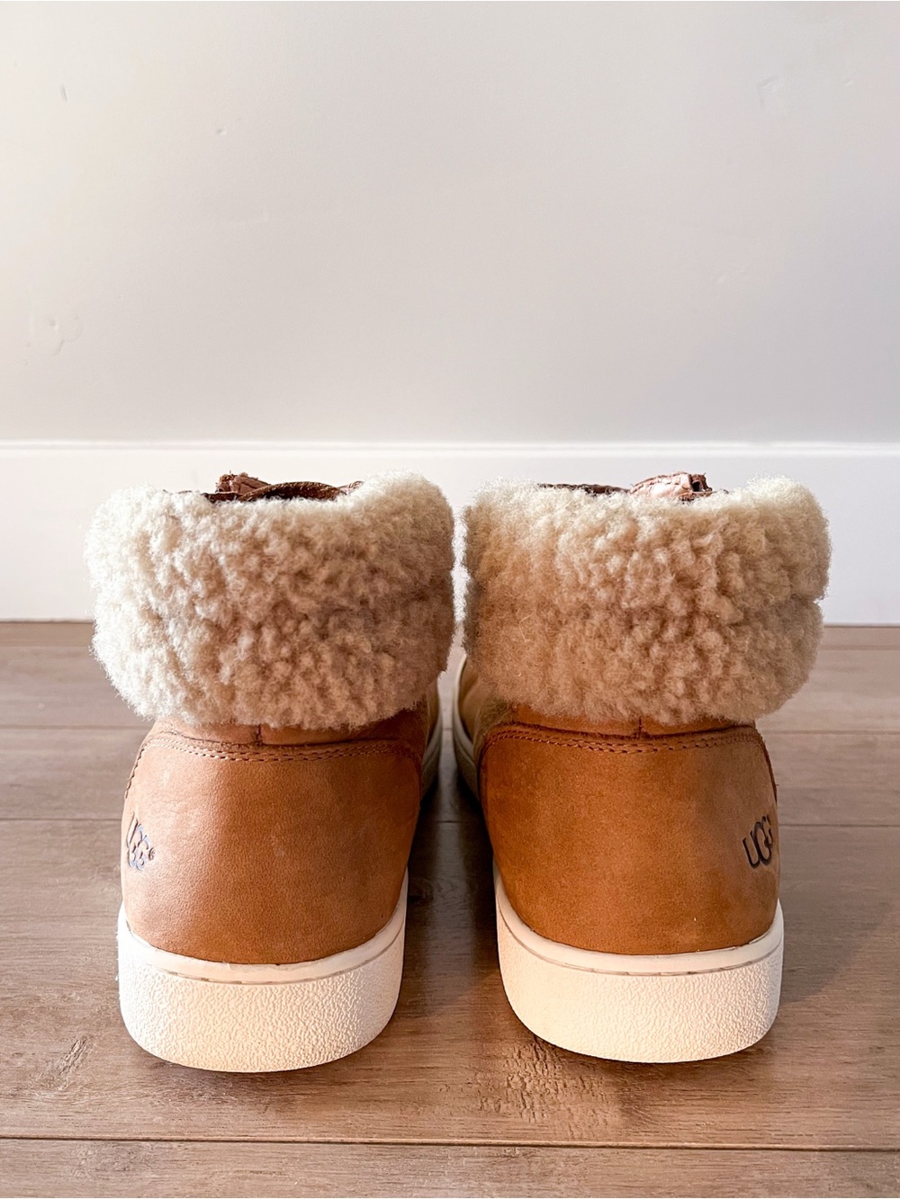 UGG Olive High Top Sneakers Chestnut Brown Shearling Collar Women’s 9.5 - Picture 6 of 12